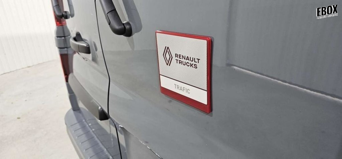 394767_p2 - RENAULT - TRAFIC - 2026 - photo 9