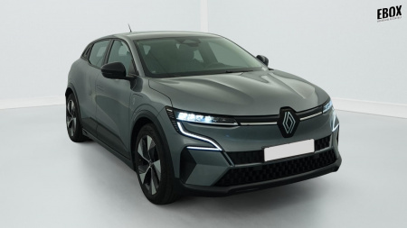 390721_p2 - RENAULT - MEGANE - 2022