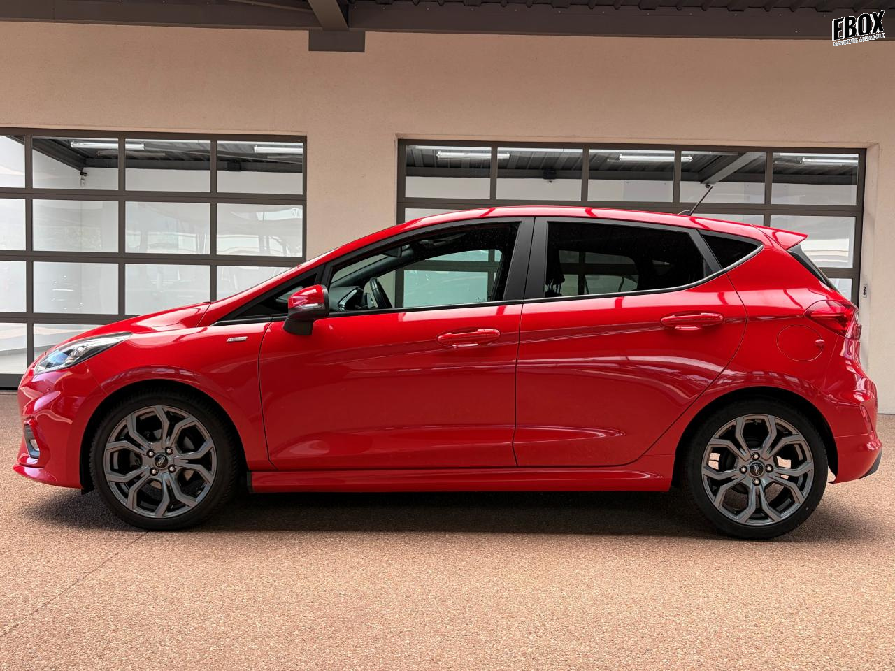 0679-0003604_p68 - FORD - FIESTA - 2020 - photo 2