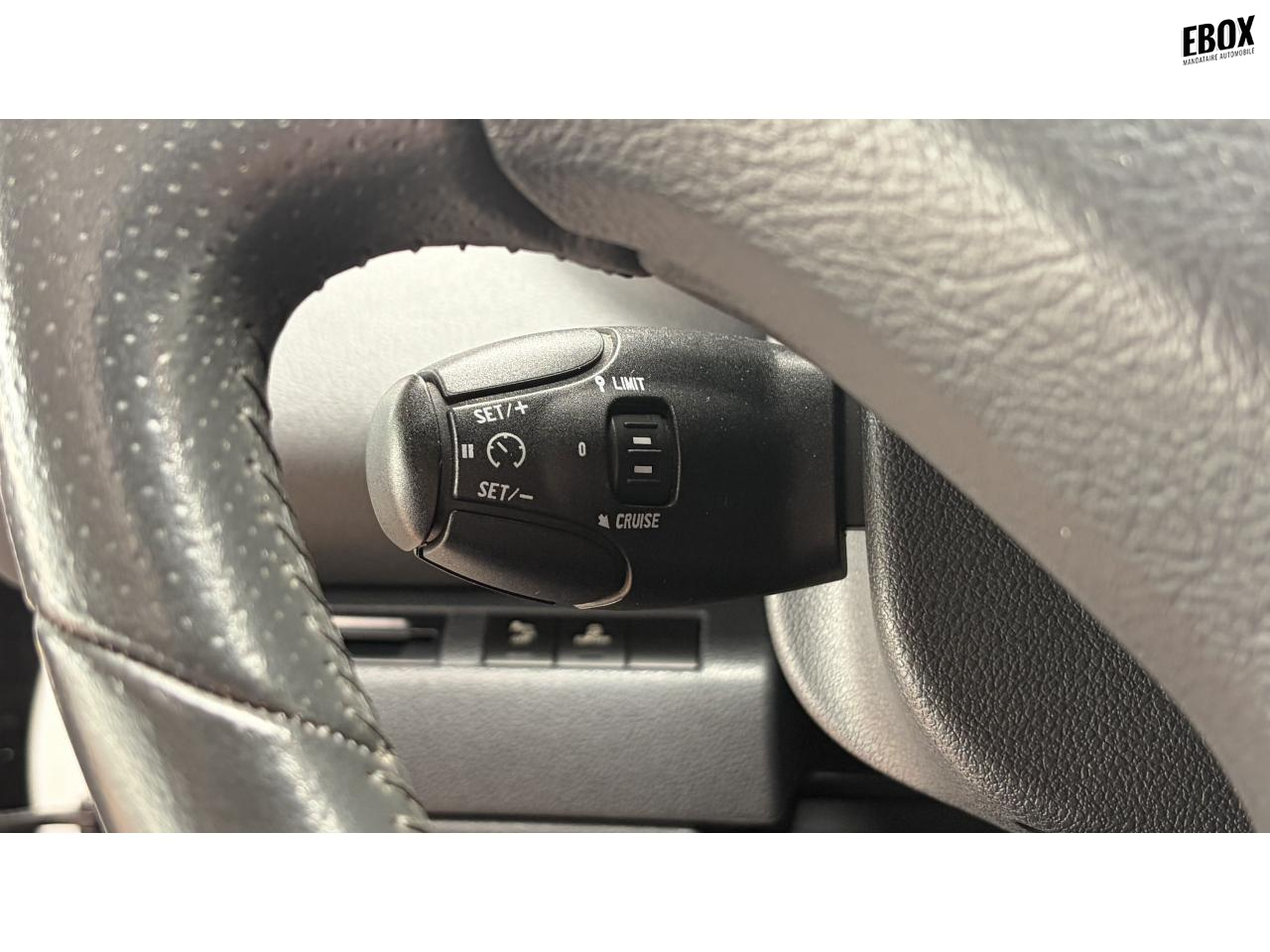 0679-0003610_p68 - PEUGEOT - 3008 - 2010 - photo 11
