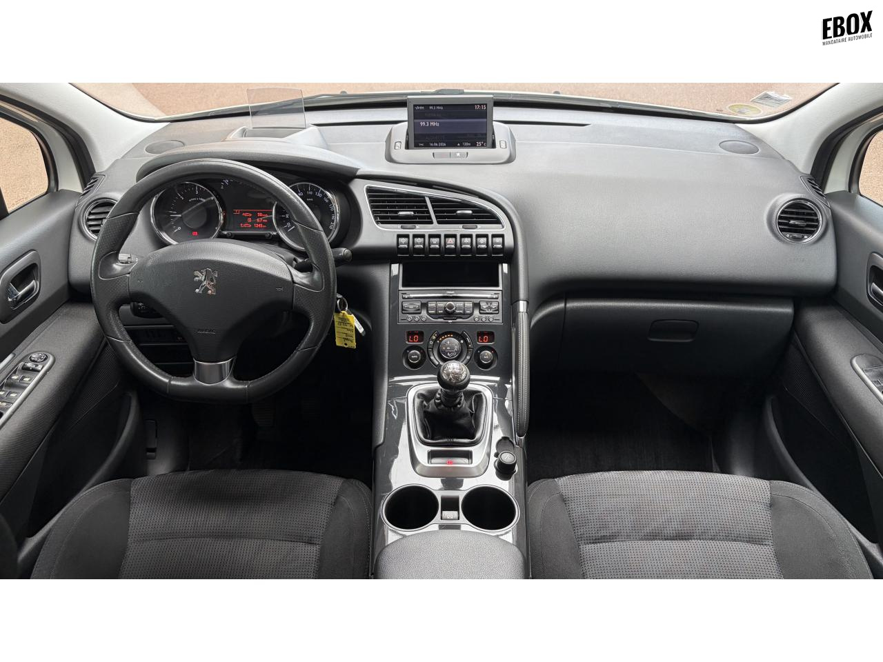 0679-0003610_p68 - PEUGEOT - 3008 - 2010 - photo 16