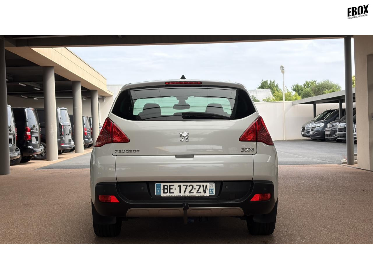0679-0003610_p68 - PEUGEOT - 3008 - 2010 - photo 6