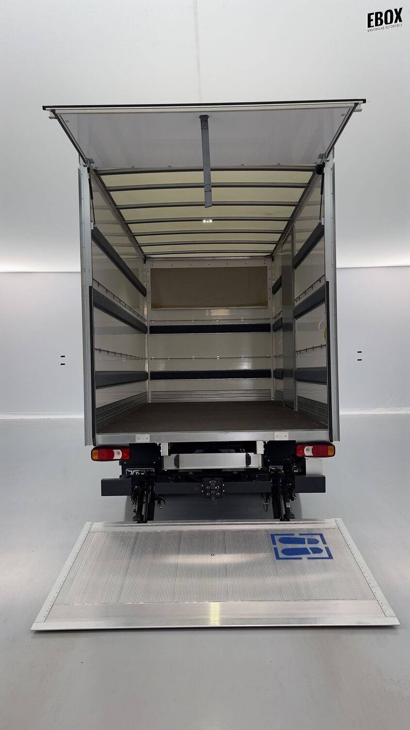 GLI00272068_p53 - IVECO - DAILY - 2025 - photo 9