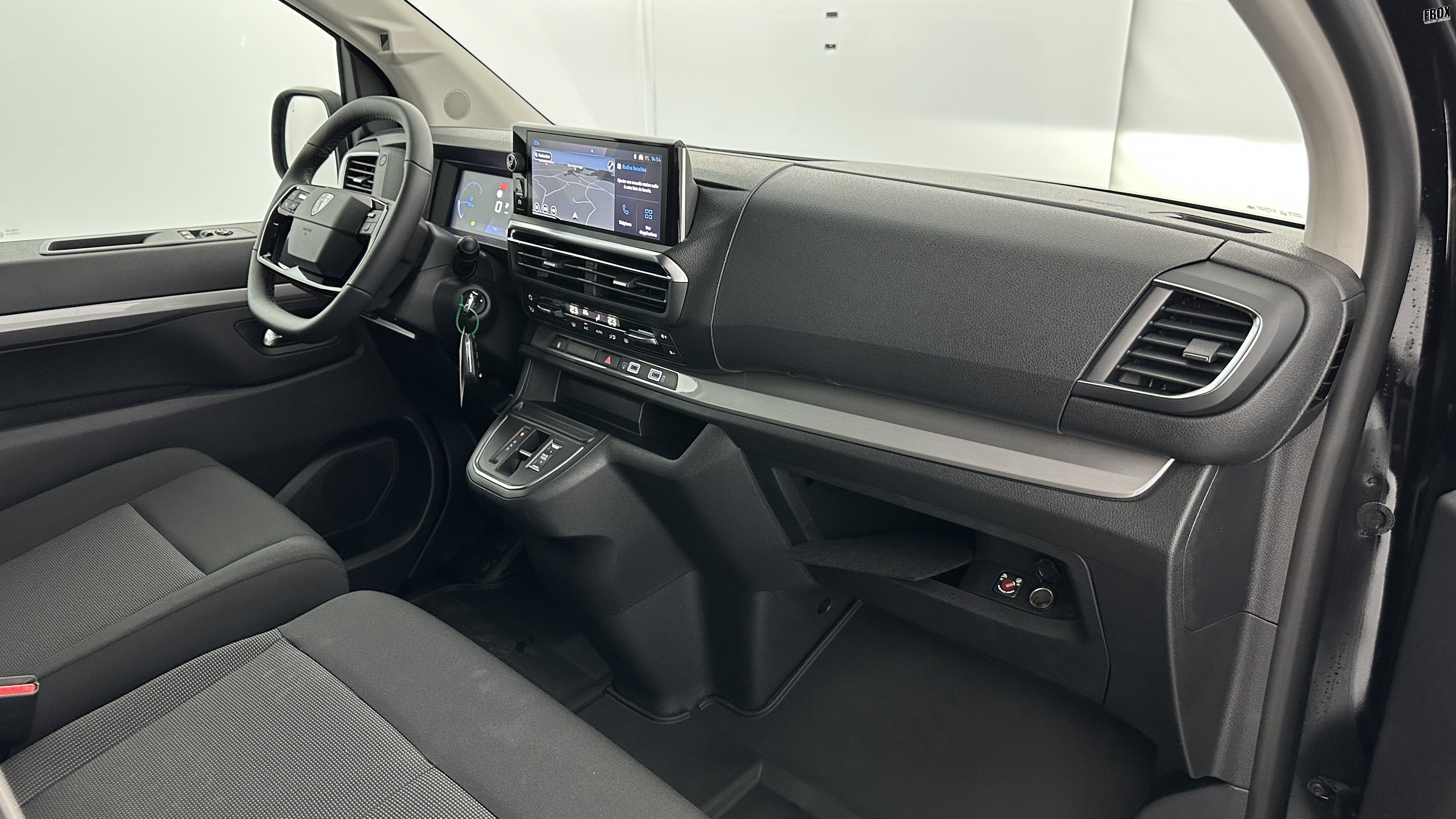 GLI00040546_p53 - PEUGEOT - TRAVELLER - 2026 - photo 7