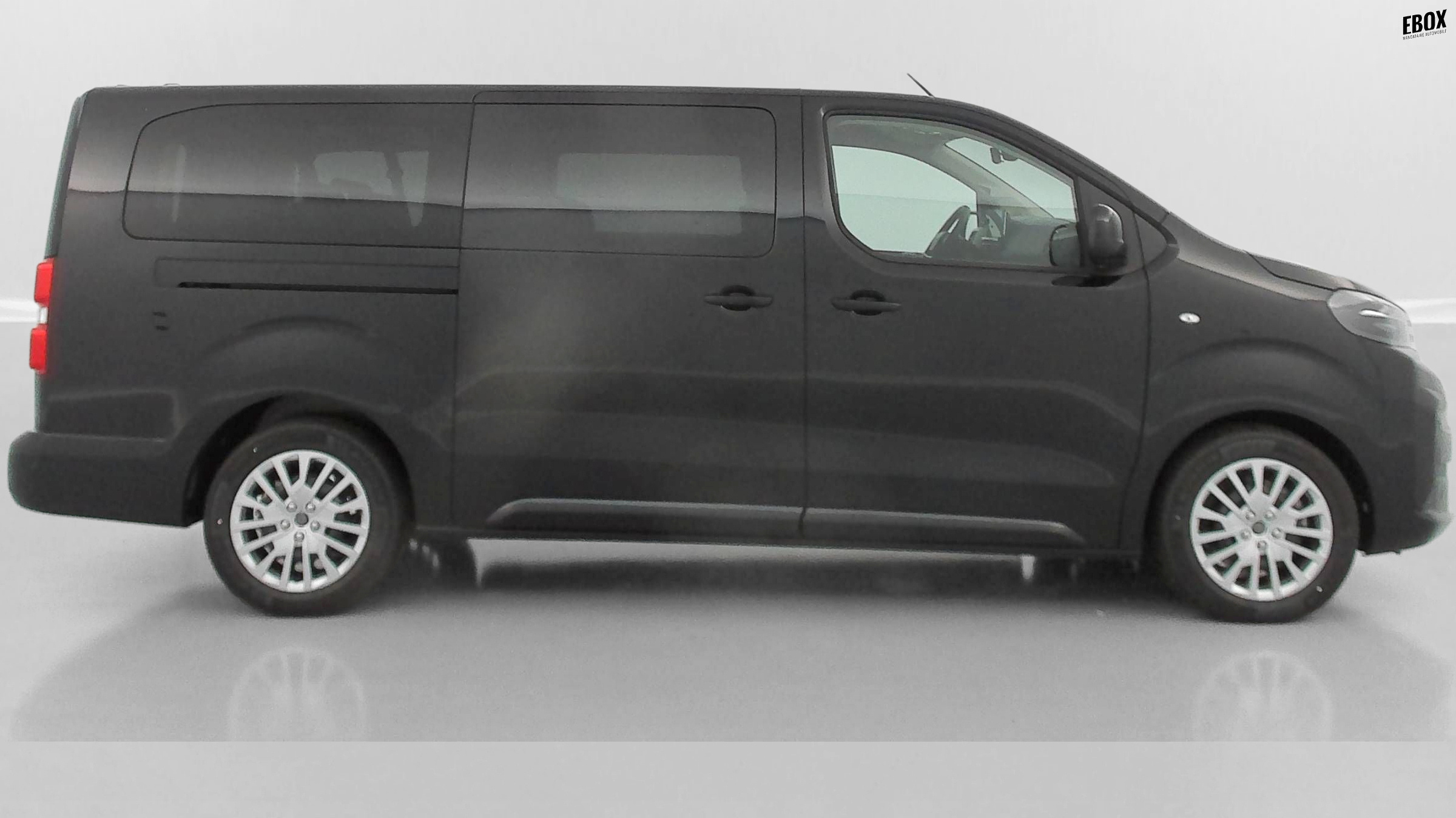 GLI00040546_p53 - PEUGEOT - TRAVELLER - 2026 - photo 24