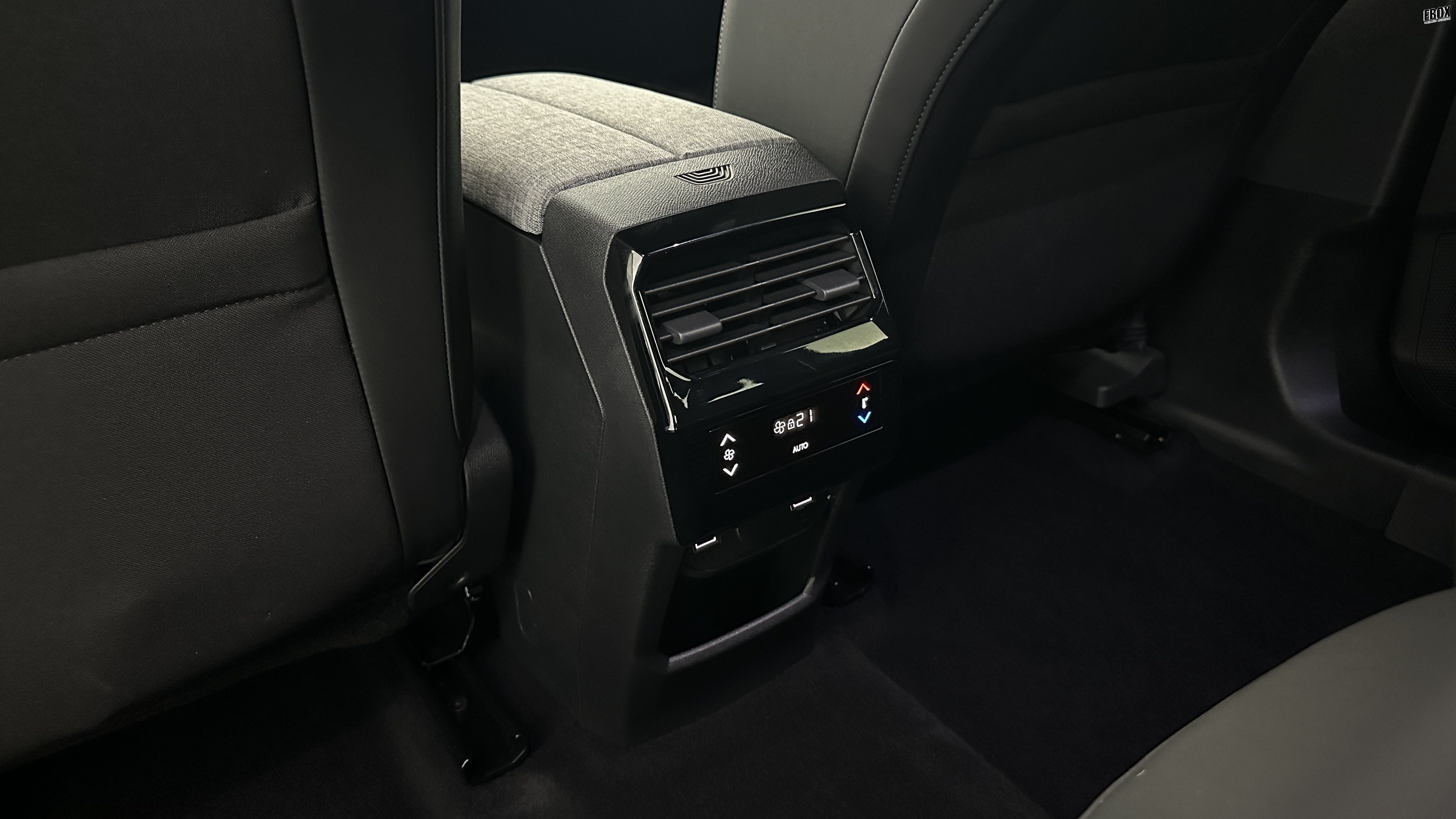 GLI00036217_p53 - PEUGEOT - 5008 - 2025 - photo 26