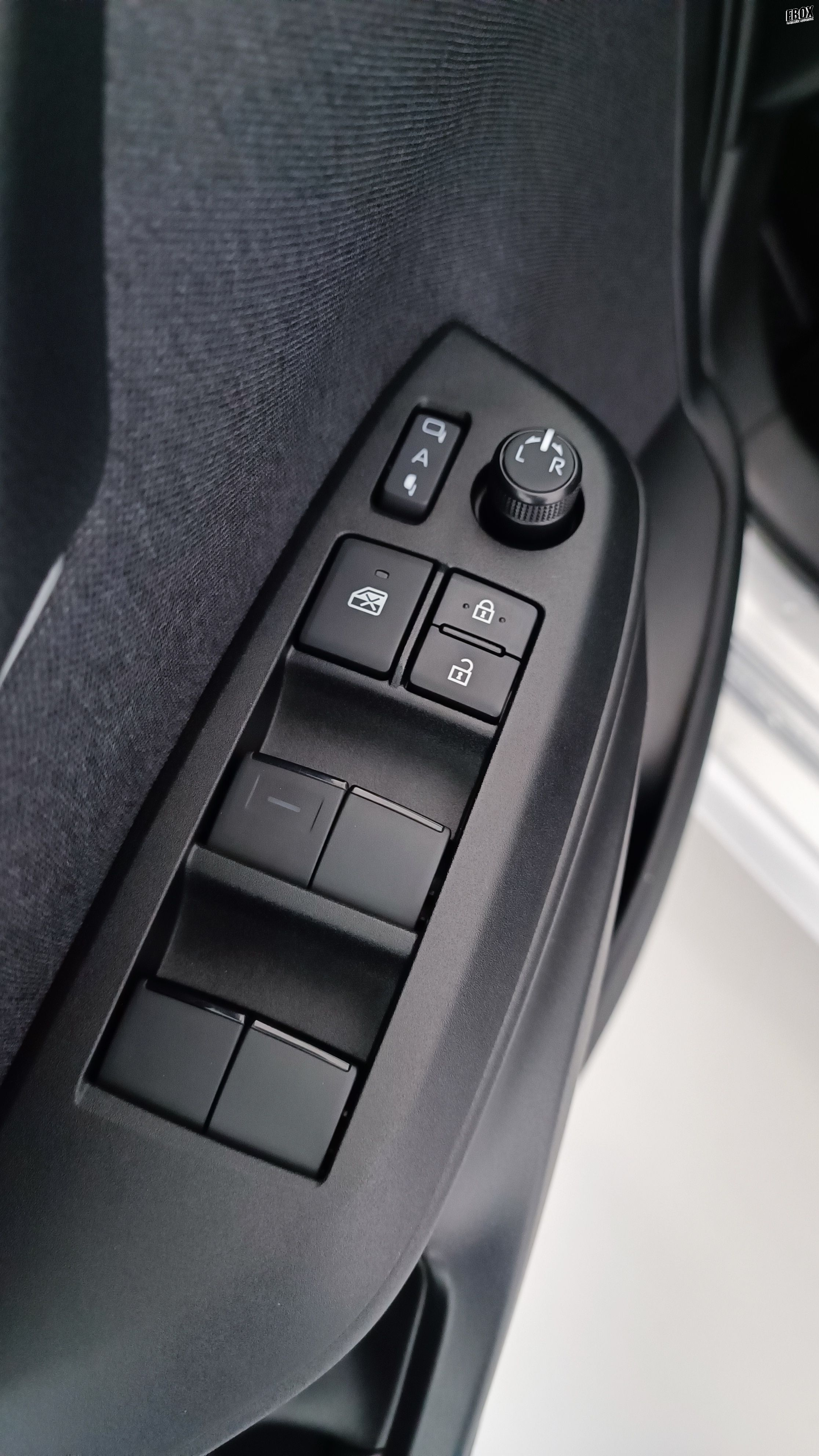 GLI00035393_p53 - TOYOTA - YARIS - 2025 - photo 14