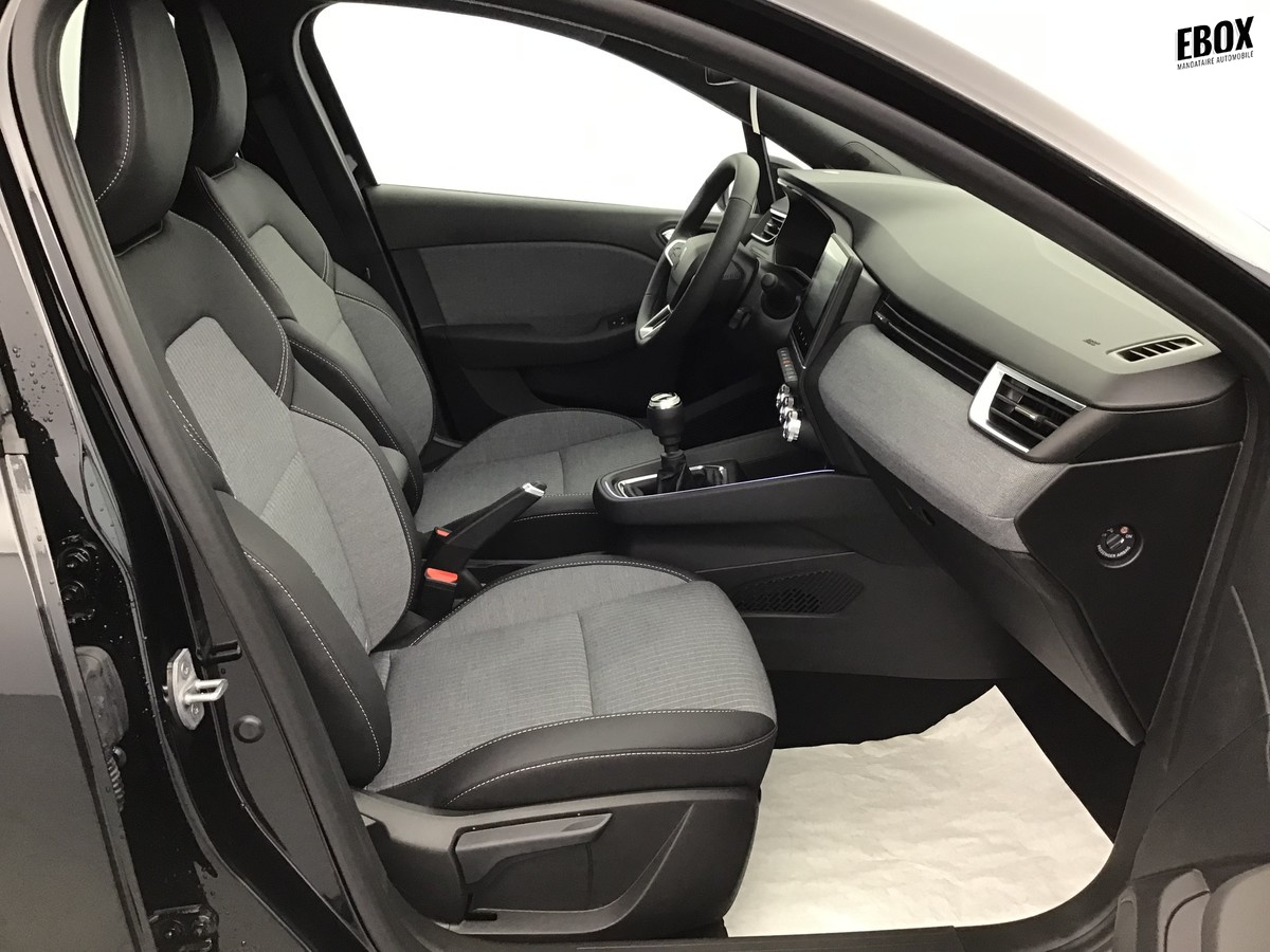 N201130_p3 - RENAULT - CLIO 5 - 2024 - photo 6