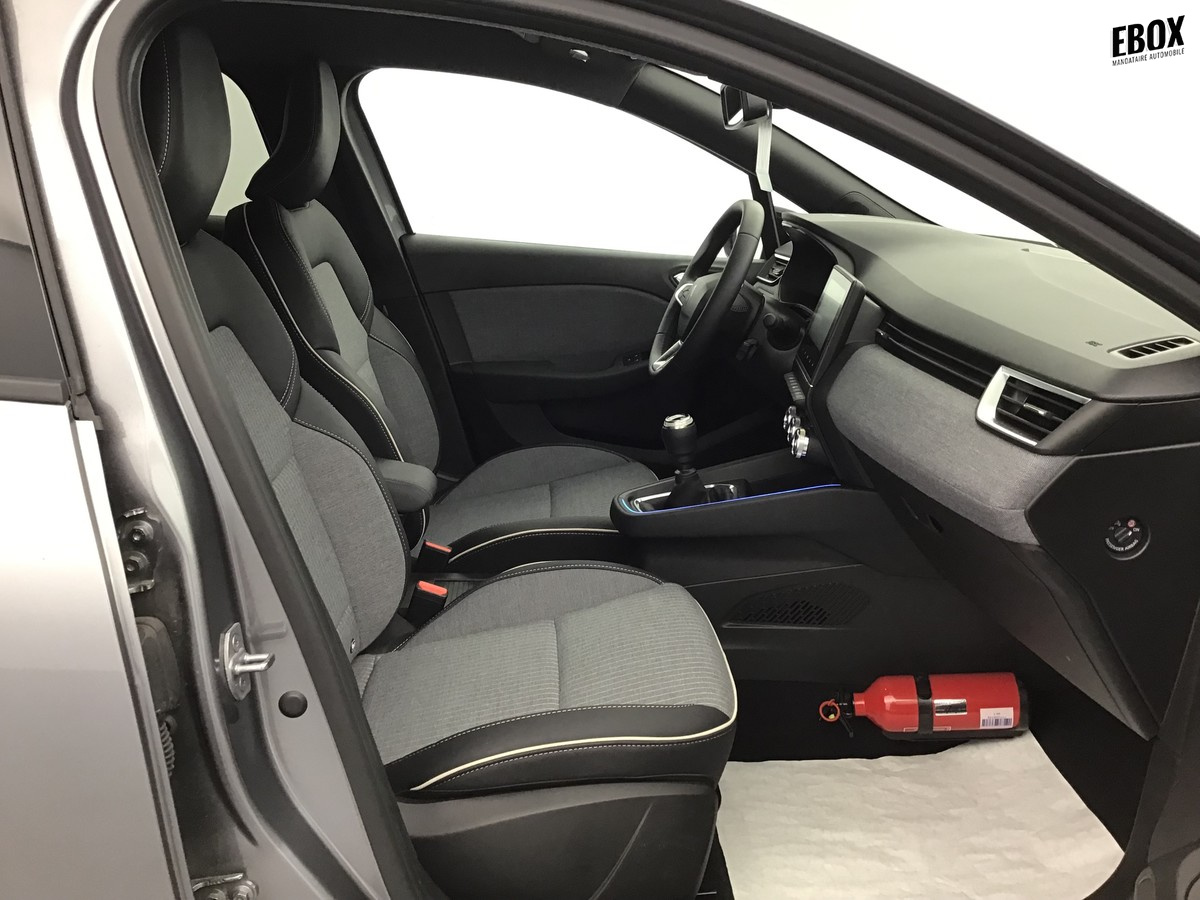 O203005_p3 - RENAULT - CLIO 5 - 2025 - photo 6