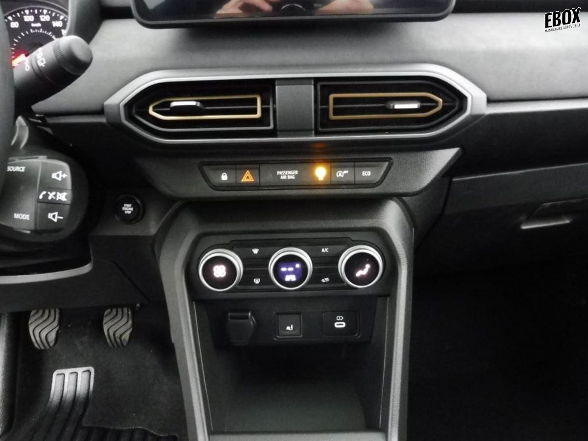 370004_p2 - DACIA - JOGGER - 2025 - photo 7