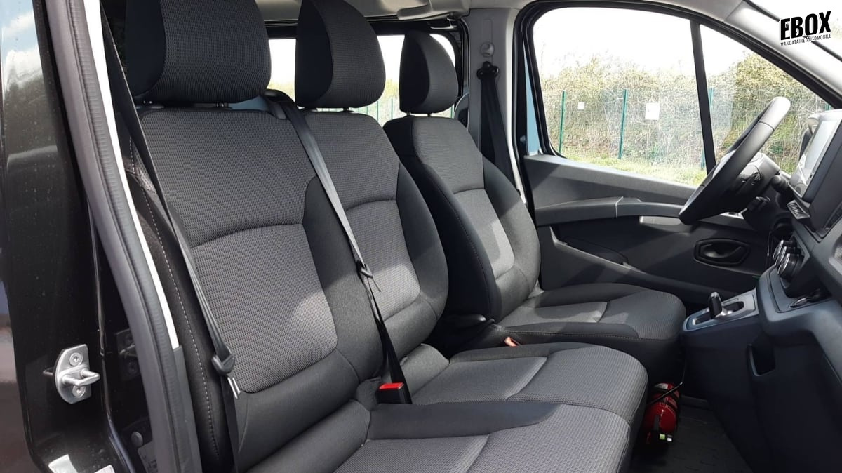 357235_p2 - RENAULT - TRAFIC - 2025 - photo 9