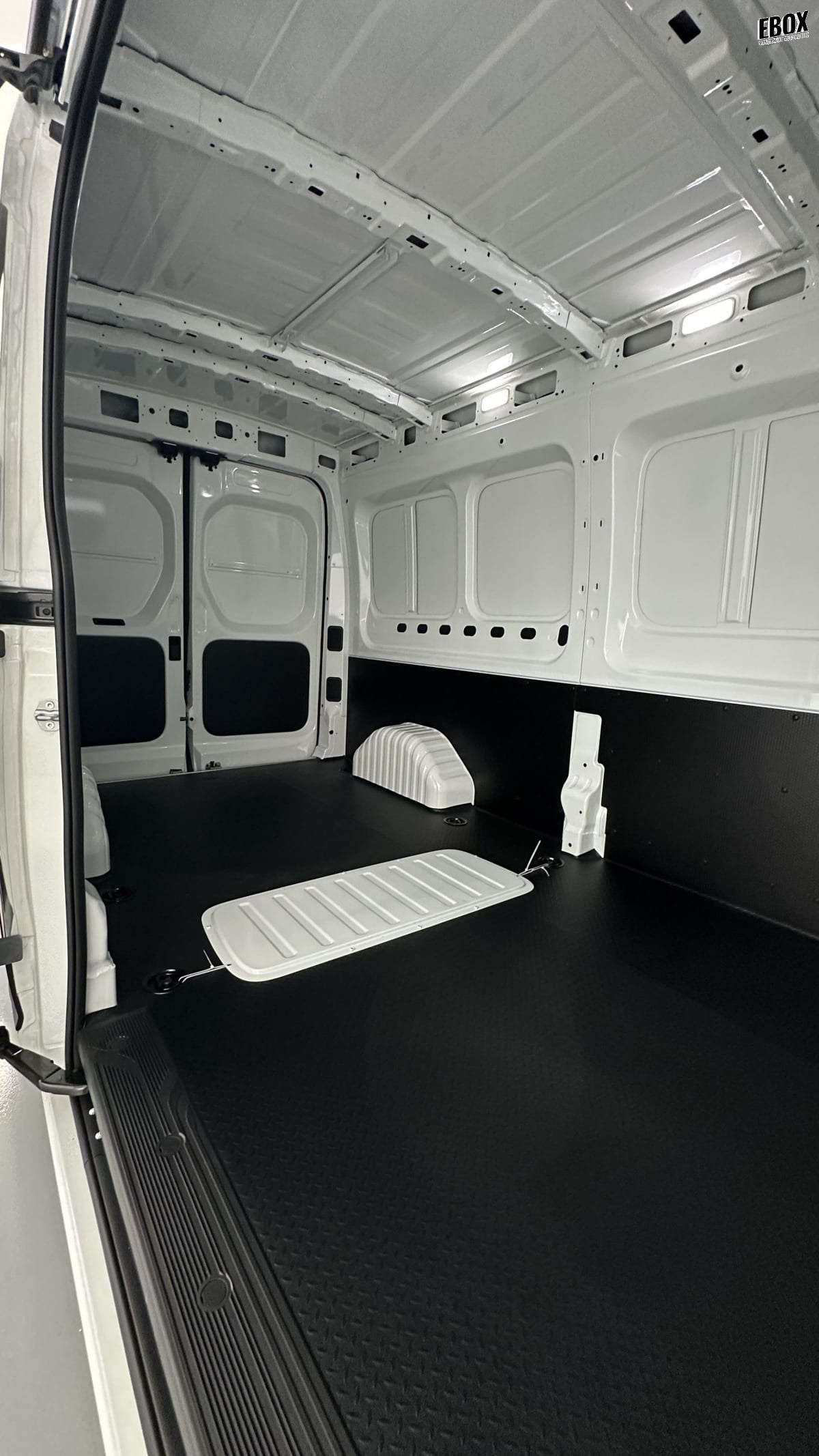 398127_p2 - MAXUS - DELIVER 9 - 2026 - photo 8