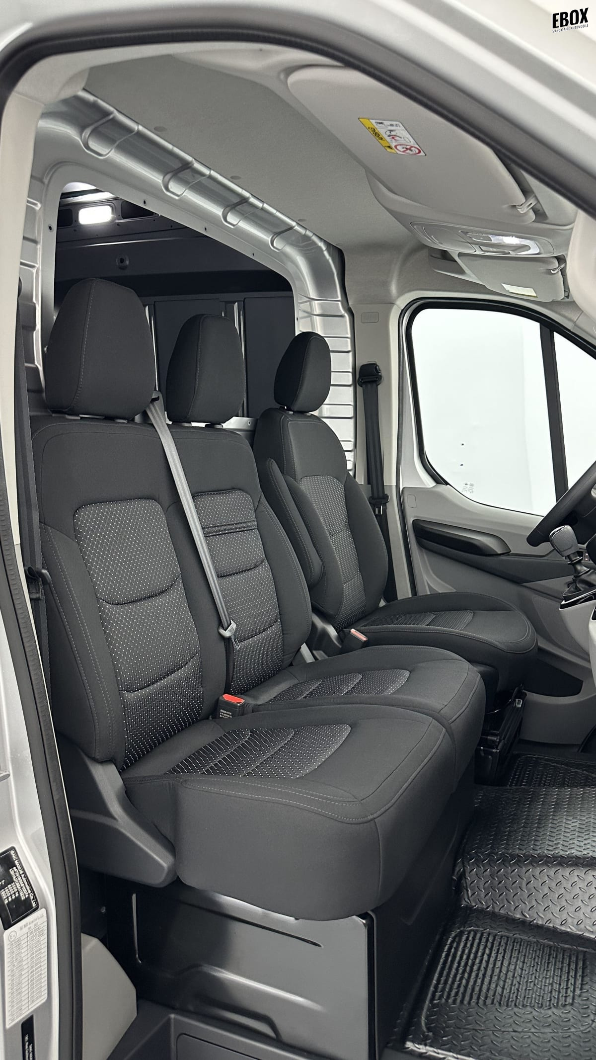 398128_p2 - MAXUS - DELIVER 9 - 2026 - photo 9