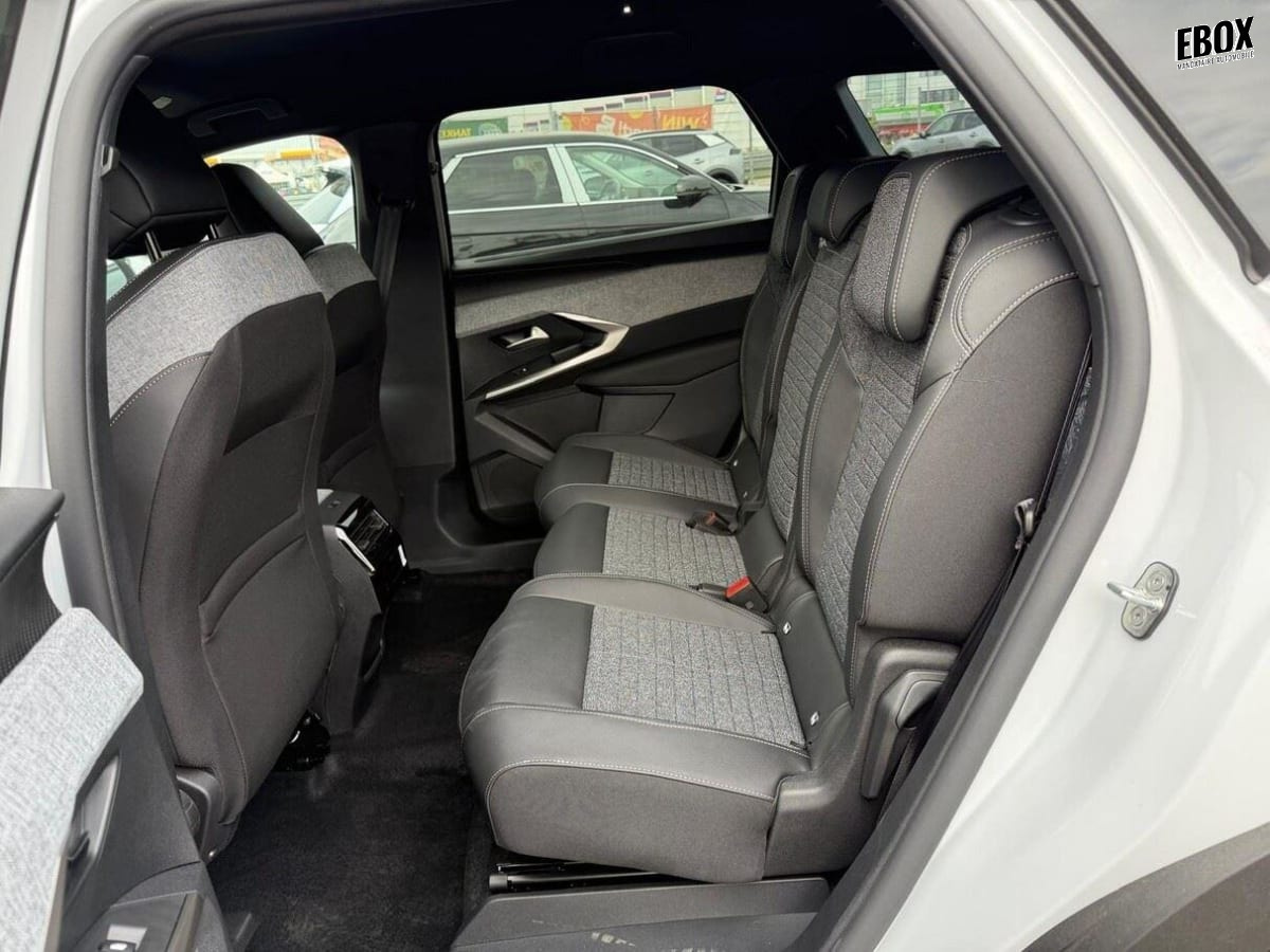 400530_p2 - PEUGEOT - 5008 - 2026 - photo 10