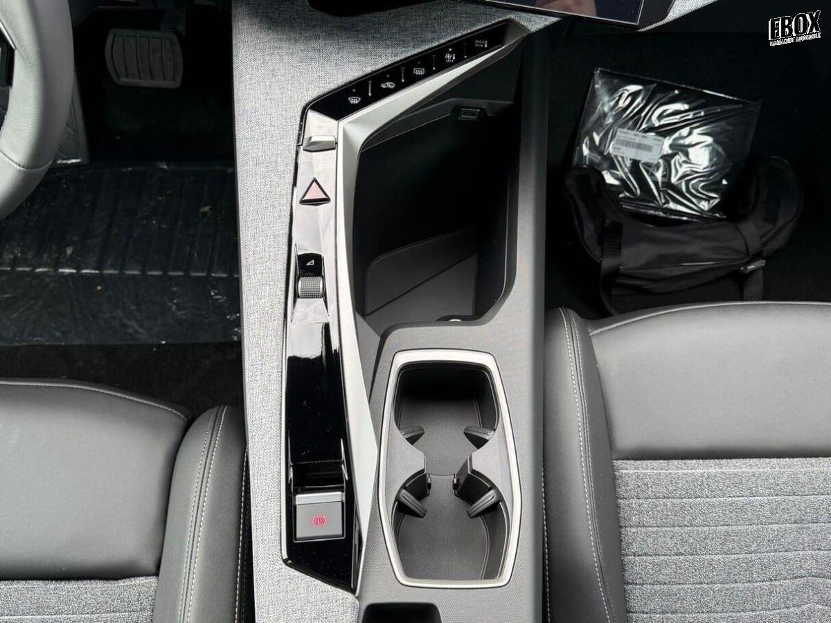 400530_p2 - PEUGEOT - 5008 - 2026 - photo 8
