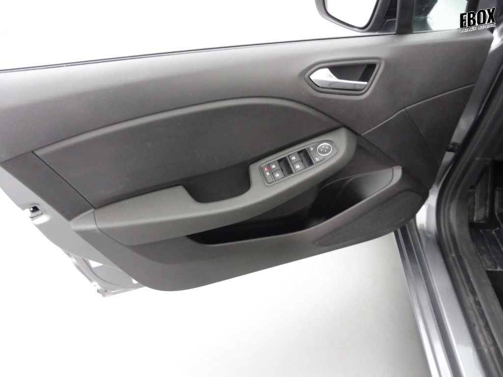 72417_p51 - RENAULT - CLIO - 2025 - photo 15