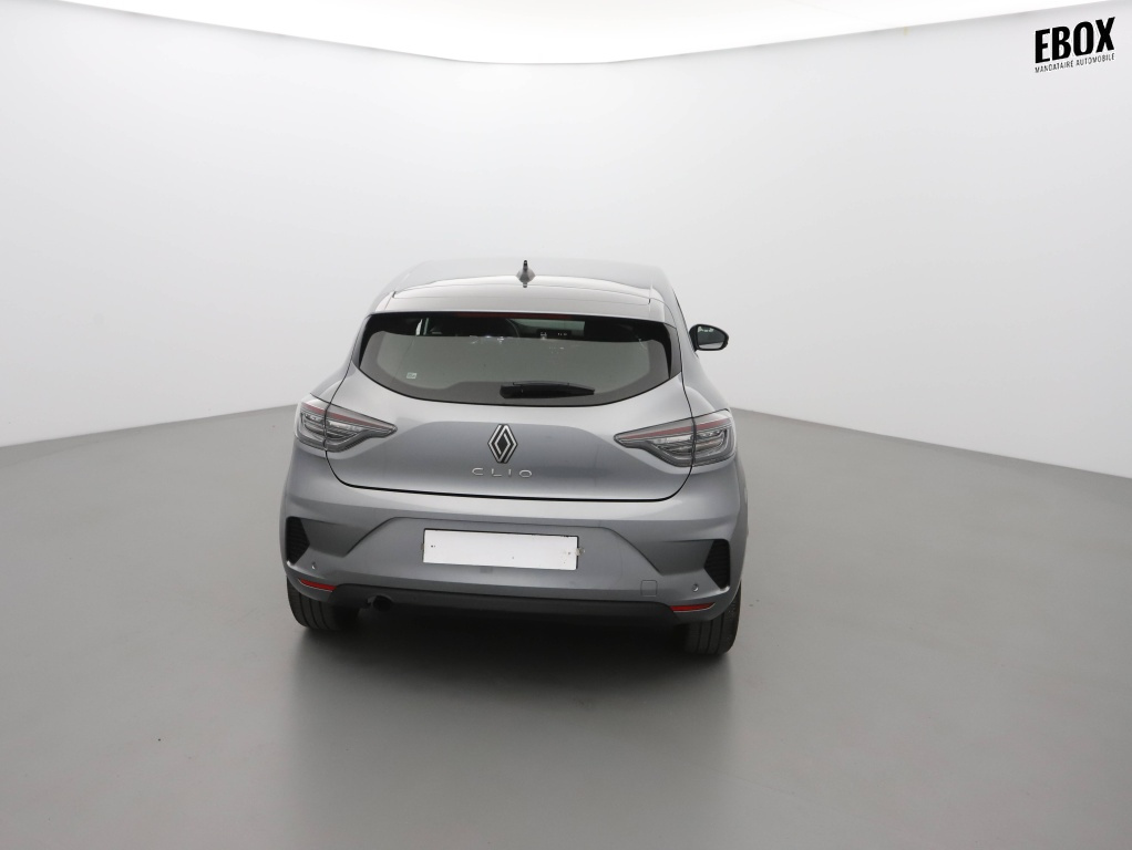 72417_p51 - RENAULT - CLIO - 2025 - photo 4