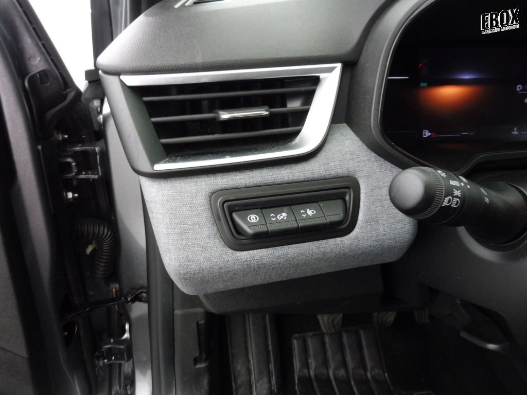 72417_p51 - RENAULT - CLIO - 2025 - photo 7