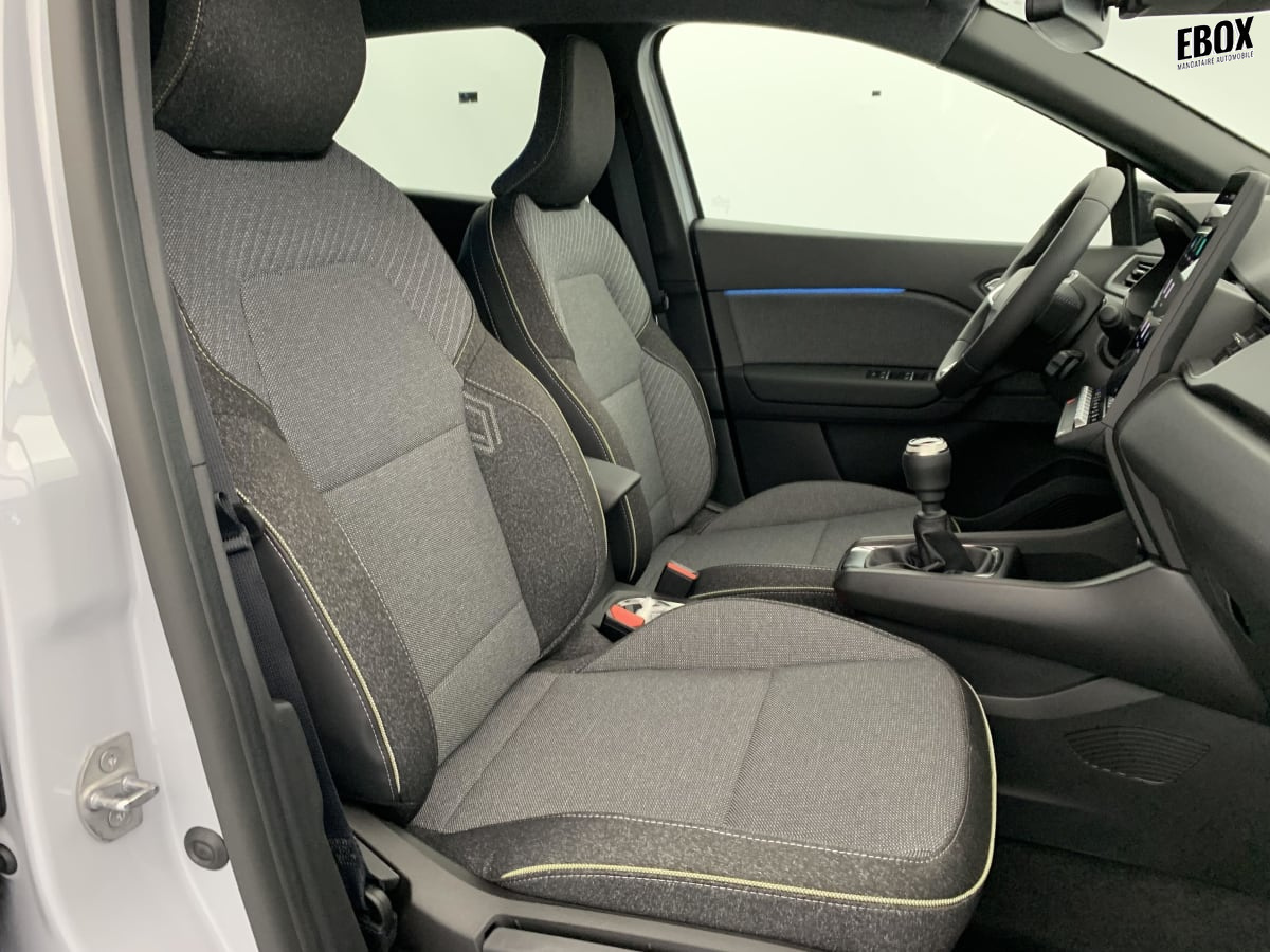388608_p2 - RENAULT - CAPTUR - 2026 - photo 9