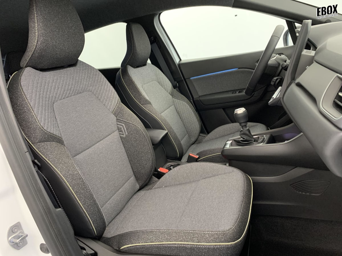 383762_p2 - RENAULT - CAPTUR - 2026 - photo 9