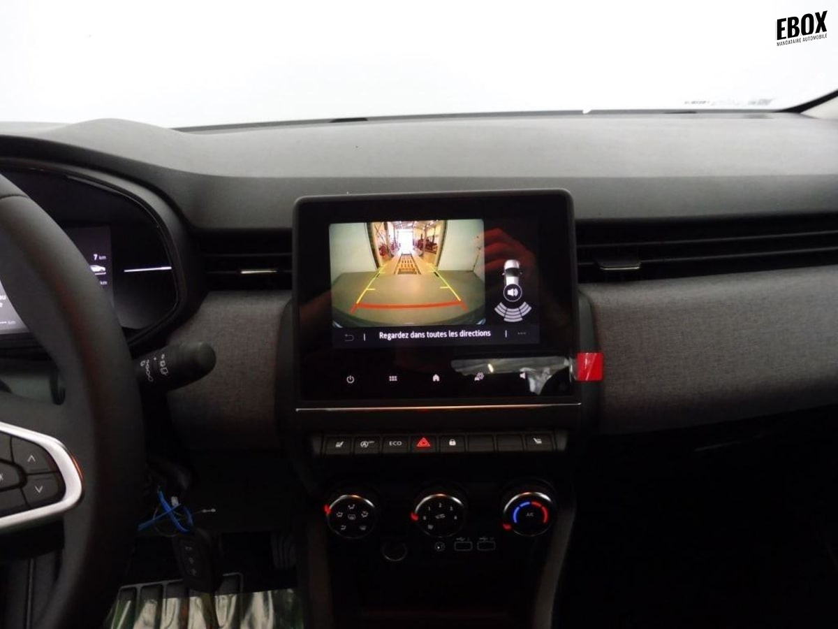 402061_p2 - RENAULT - CLIO - 2025 - photo 6