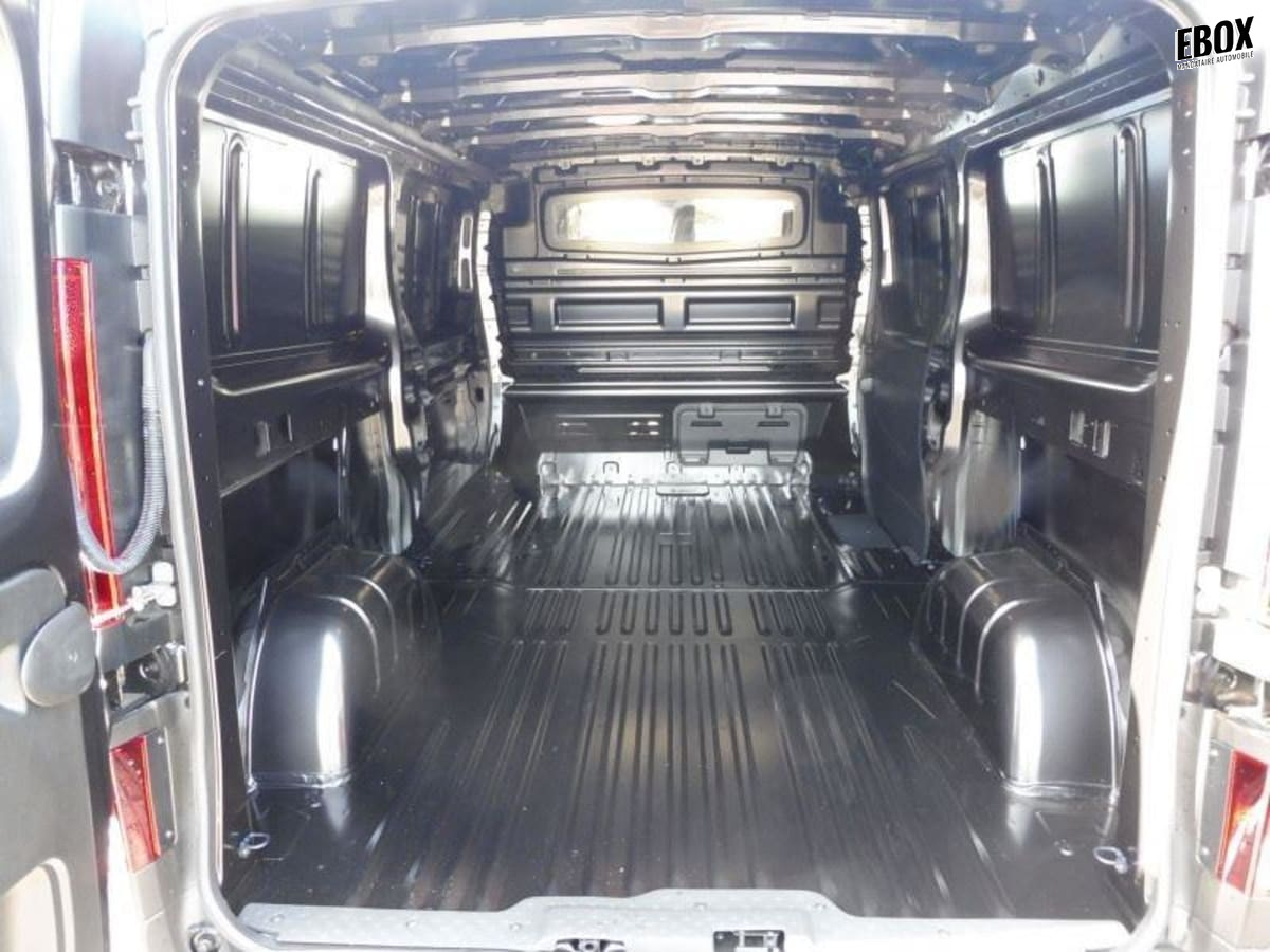 396990_p2 - RENAULT - TRAFIC - 2025 - photo 5