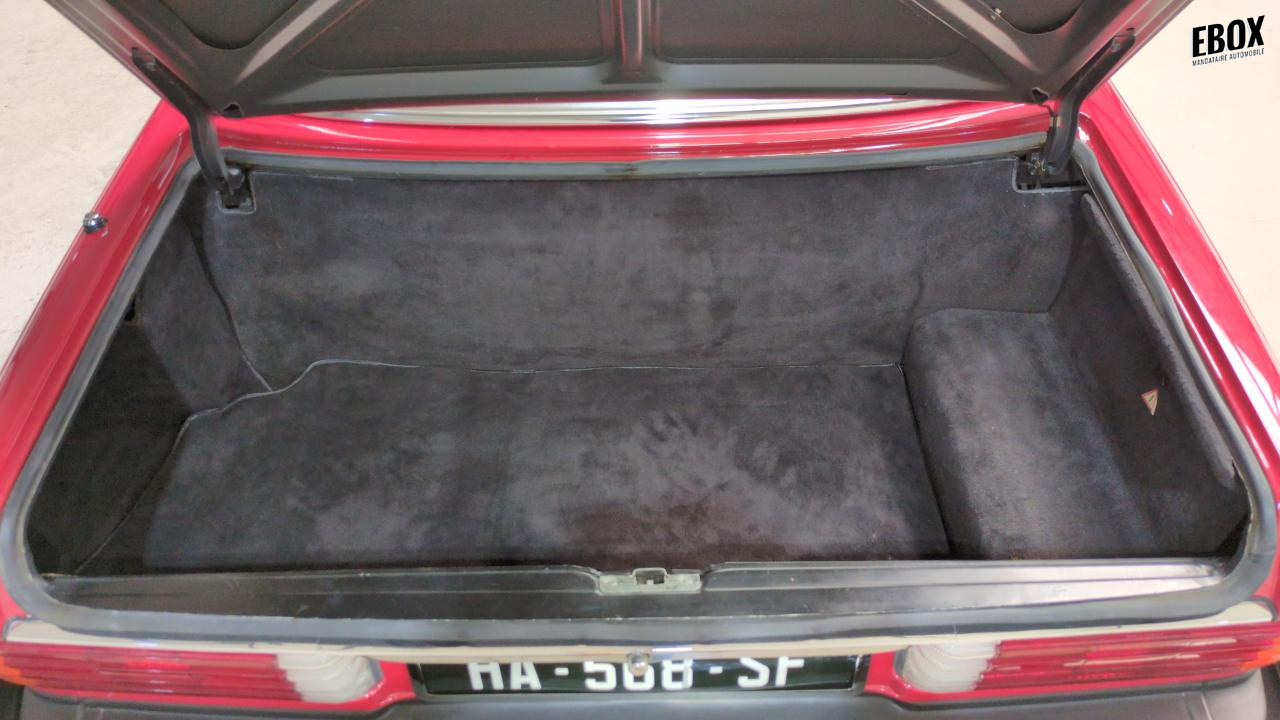 228036_p28 - MERCEDES - SL380 - 1983 - photo 14