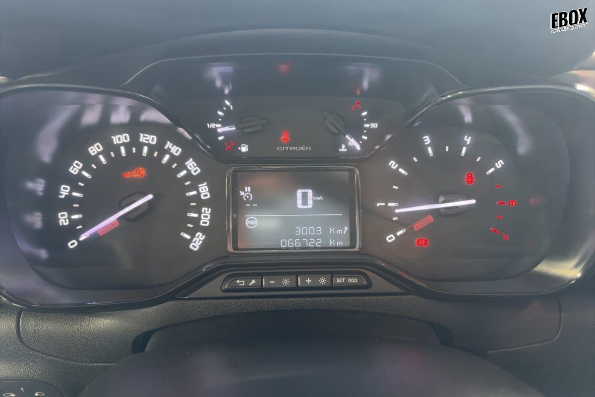 394226_p2 - CITROEN - C3 - 2018 - photo 9