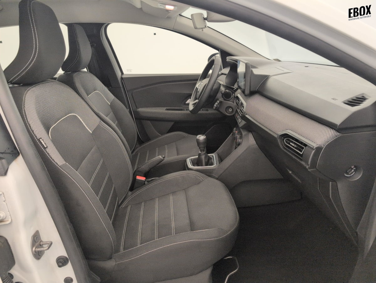 401100_p2 - DACIA - SANDERO - 2022 - photo 9
