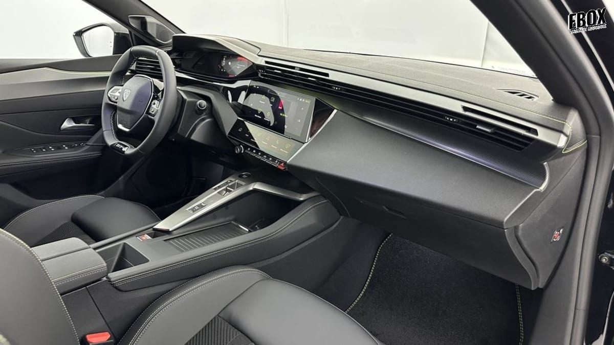 405406_p2 - PEUGEOT - 308 SW - 2026 - photo 8