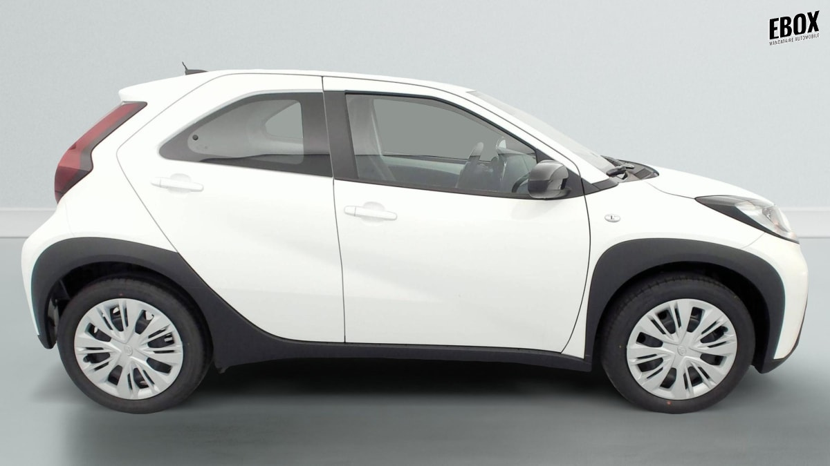 394906_p2 - TOYOTA - AYGO X - 2025 - photo 8