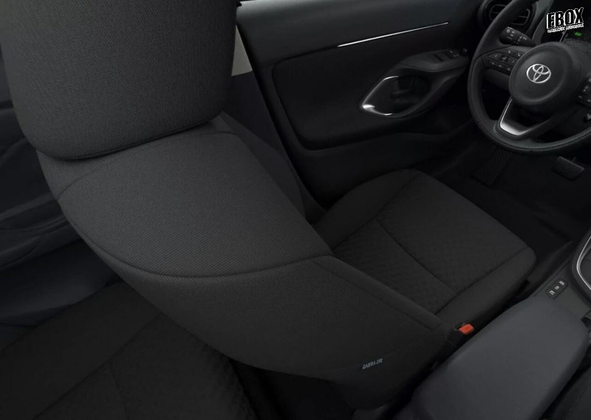 404610_p2 - TOYOTA - YARIS CROSS - 2026 - photo 7