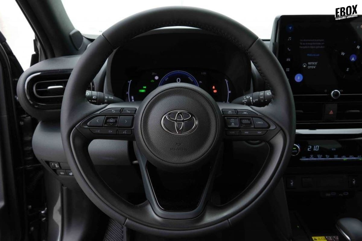 404145_p2 - TOYOTA - YARIS CROSS - 2026 - photo 10
