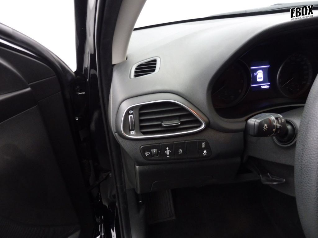 73105_p51 - HYUNDAI - I 30 - 2022 - photo 7