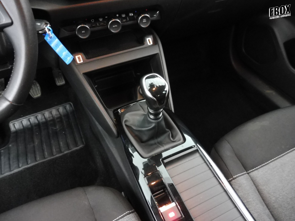 73633_p51 - CITROEN - C4X - 2023 - photo 12