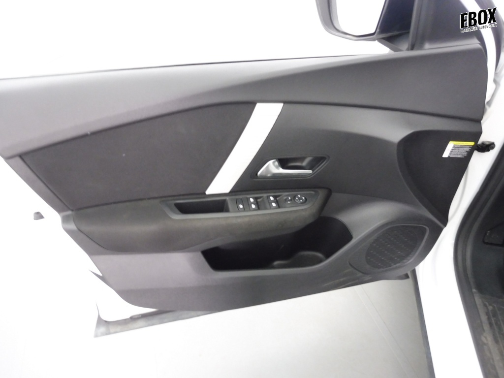 73636_p51 - CITROEN - C4X - 2023 - photo 16