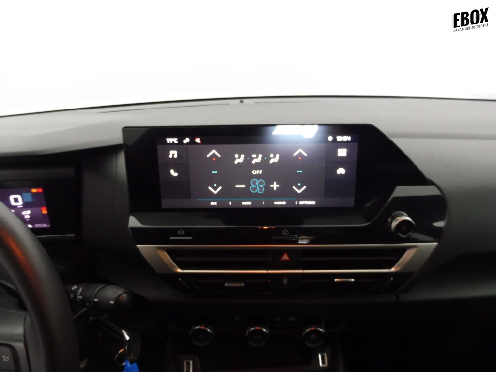 73638_p51 - CITROEN - C4X - 2023 - photo 7