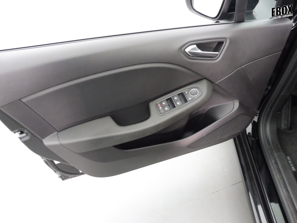 74001_p51 - RENAULT - CLIO - 2025 - photo 14