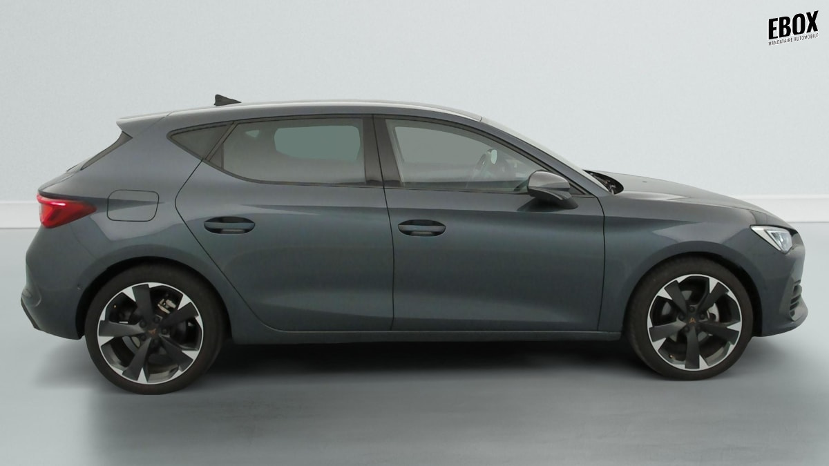402773_p2 - CUPRA - LEON - 2024 - photo 8