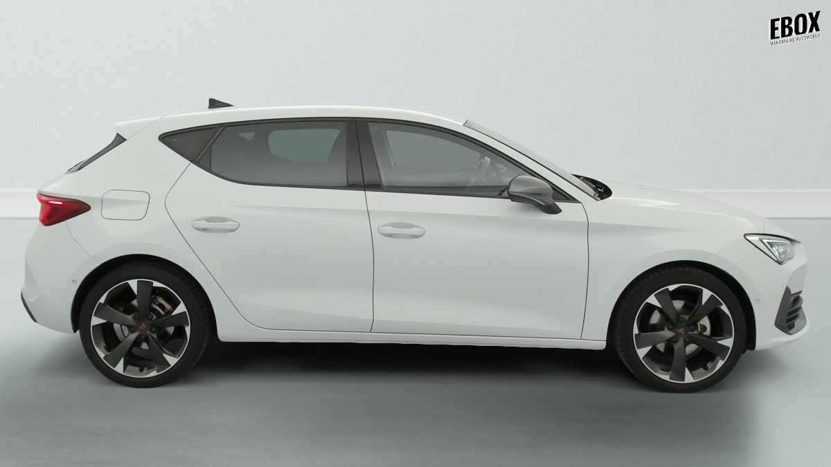 403589_p2 - CUPRA - LEON - 2024 - photo 8