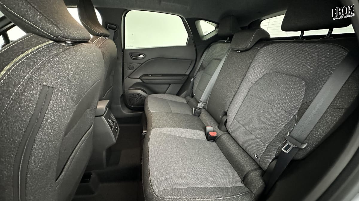 407424_p2 - RENAULT - CAPTUR - 2026 - photo 9