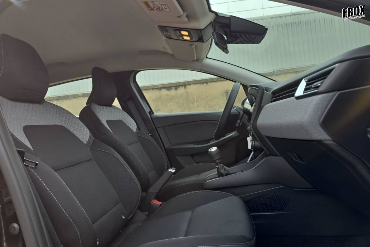 403280_p2 - RENAULT - CLIO 5 - 2025 - photo 9