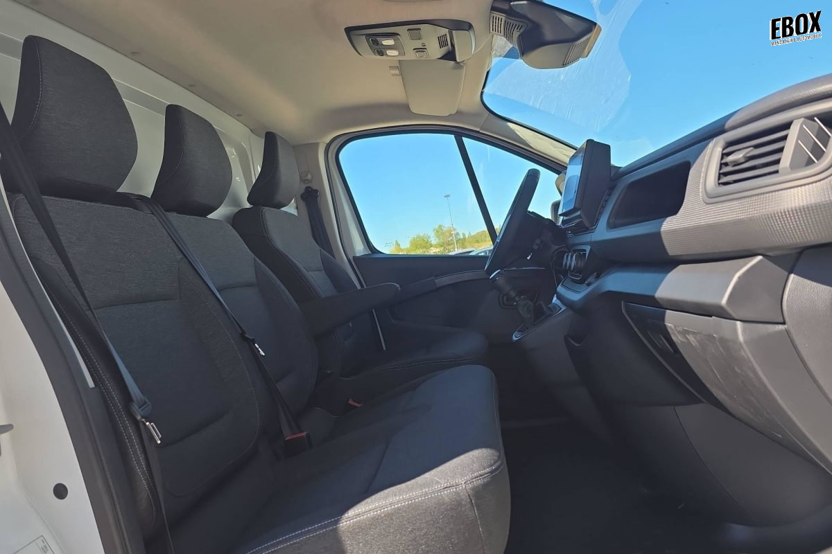 407124_p2 - RENAULT - TRAFIC - 2026 - photo 9