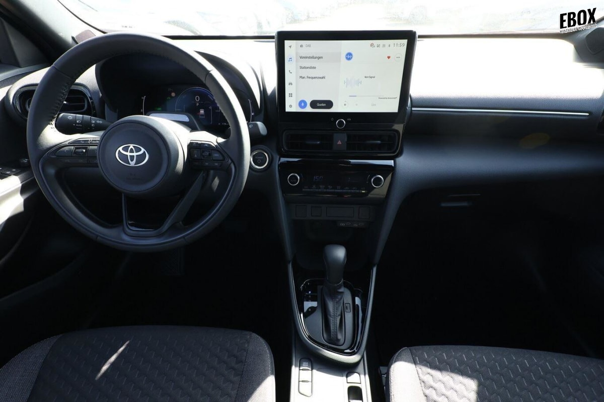 408276_p2 - TOYOTA - YARIS CROSS - 2026 - photo 8