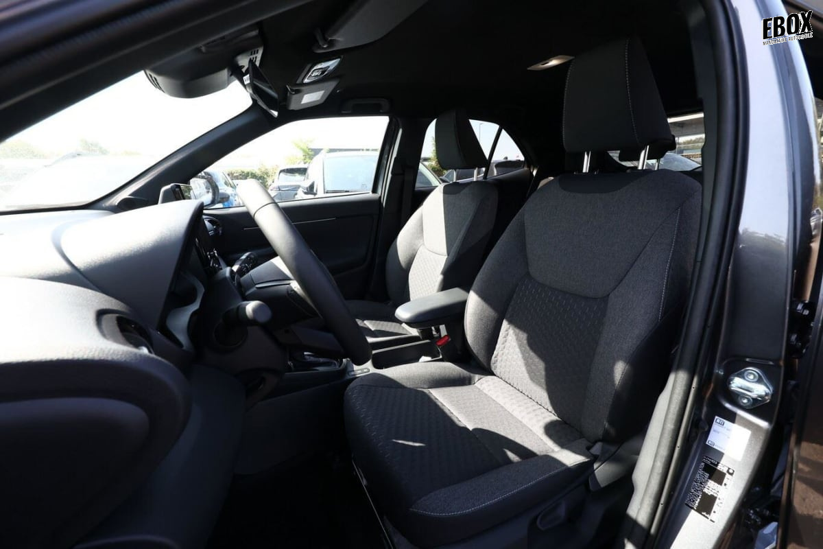 408276_p2 - TOYOTA - YARIS CROSS - 2026 - photo 6