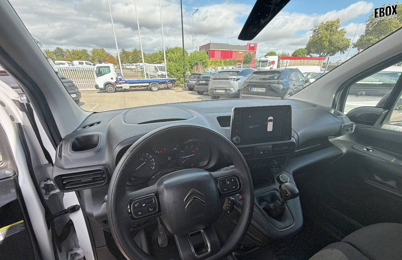 228389_p28 - CITROEN - BERLINGO - 2022 - photo 7