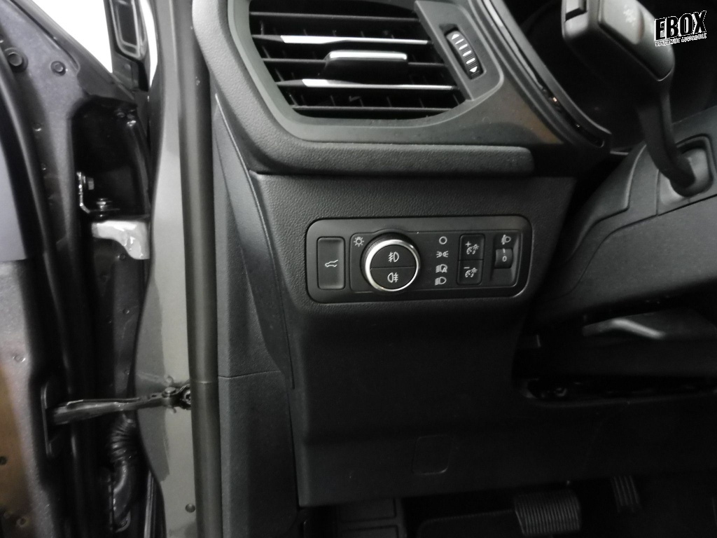70362_p51 - FORD - KUGA - 2024 - photo 8