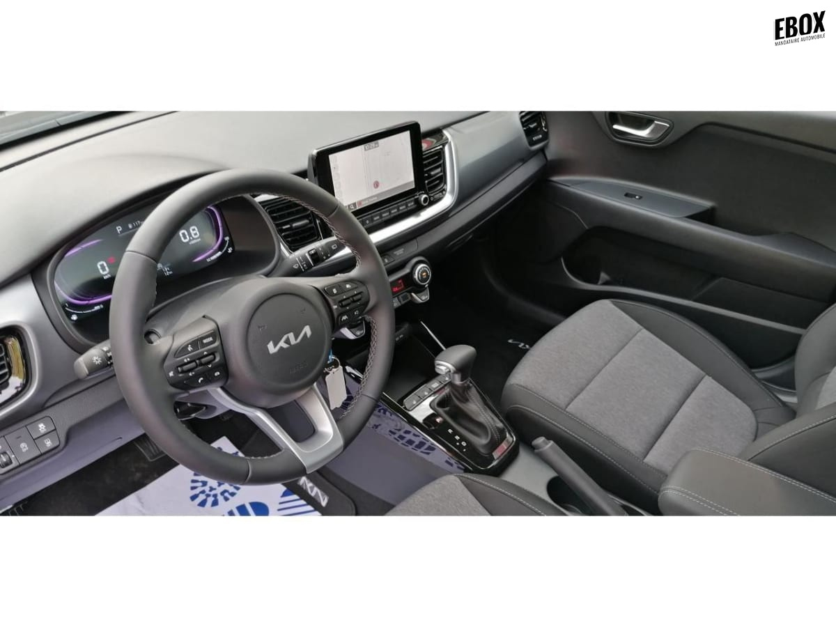 125038675_p2 - KIA - STONIC - 2025 - photo 5