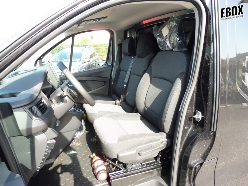 73400_p51 - RENAULT - TRAFIC - 2025 - photo 3