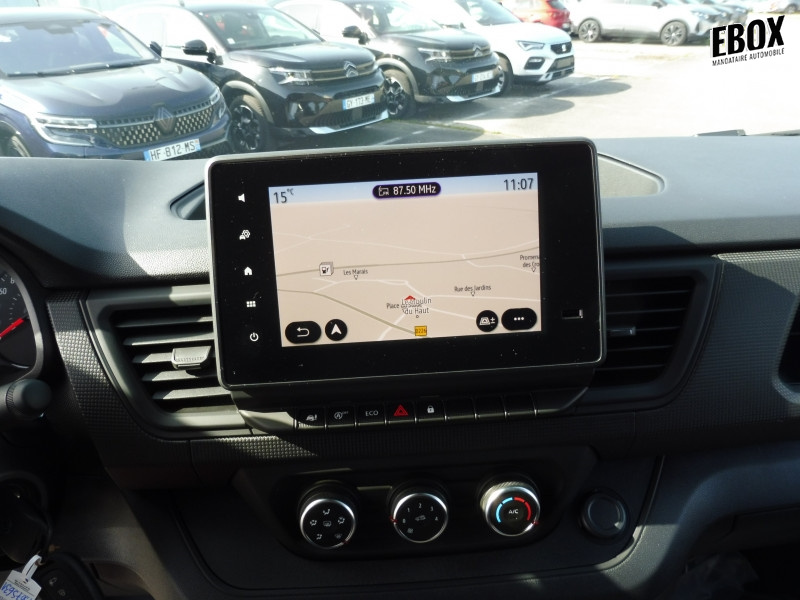73400_p51 - RENAULT - TRAFIC - 2025 - photo 7